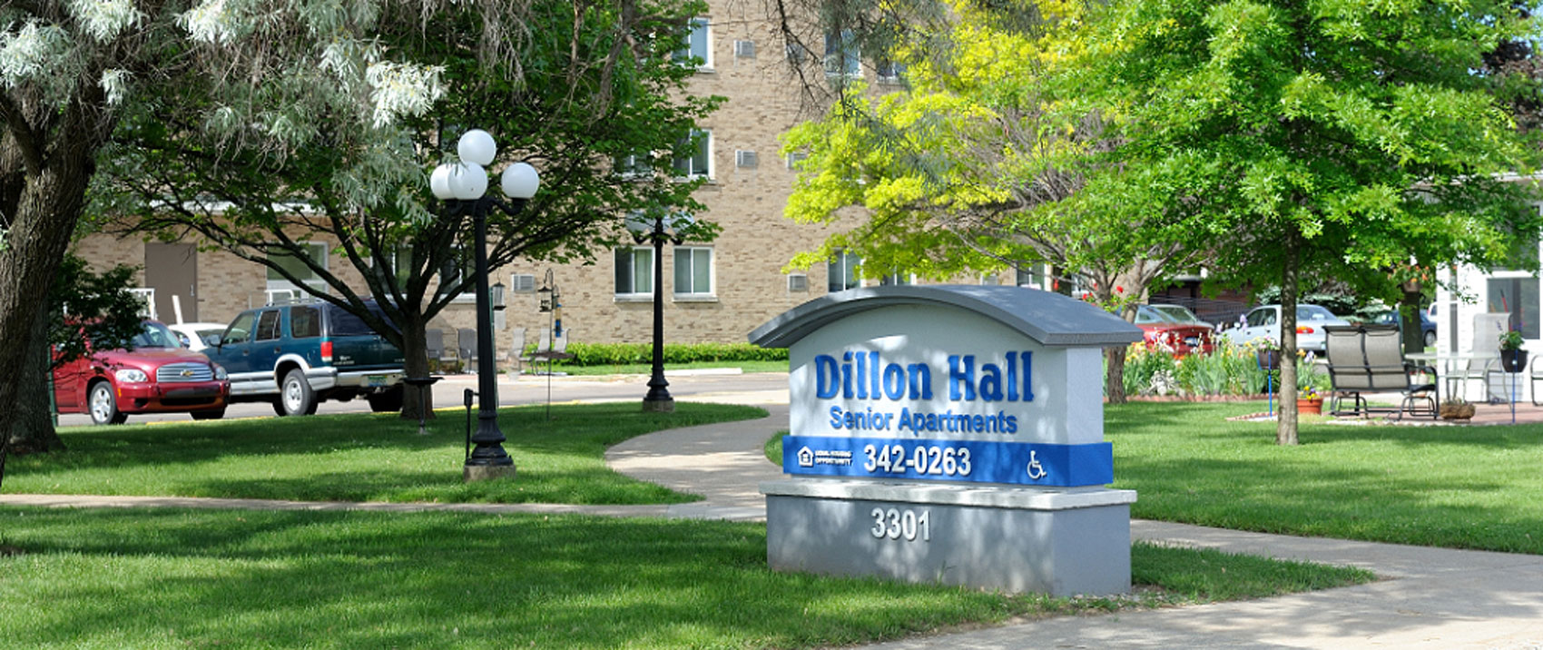 Dillon-Hall-retouched-home-page-1700